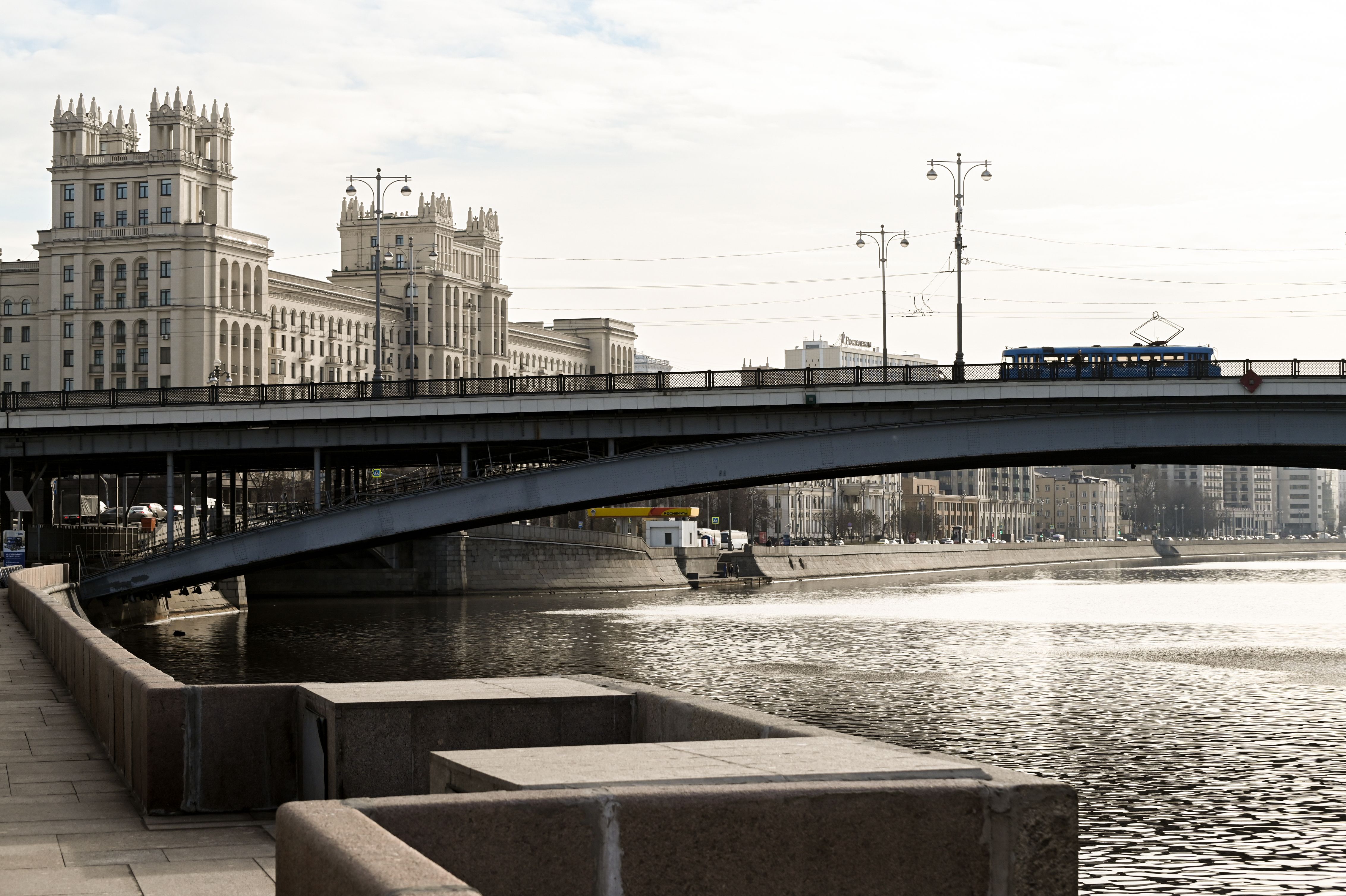 Синоптики не исключили рекордного атмосферного давления в Москве