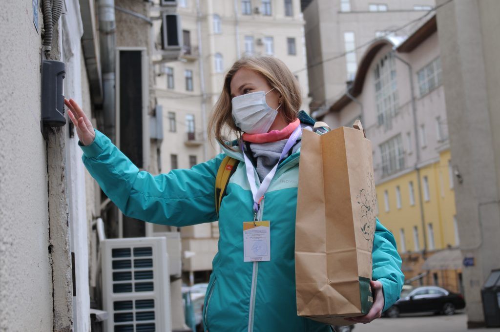 Волонтерами акции «Мы вместе» стали более 12 тыс москвичей. Фото: Светлана Колоскова, «Вечерняя Москва»