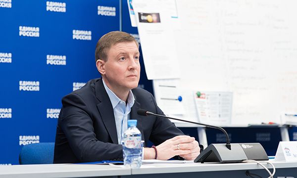 «Единая Россия» вместе с Правительством обеспечит правовой механизм президентских выплат семьям в период пандемии коронавируса