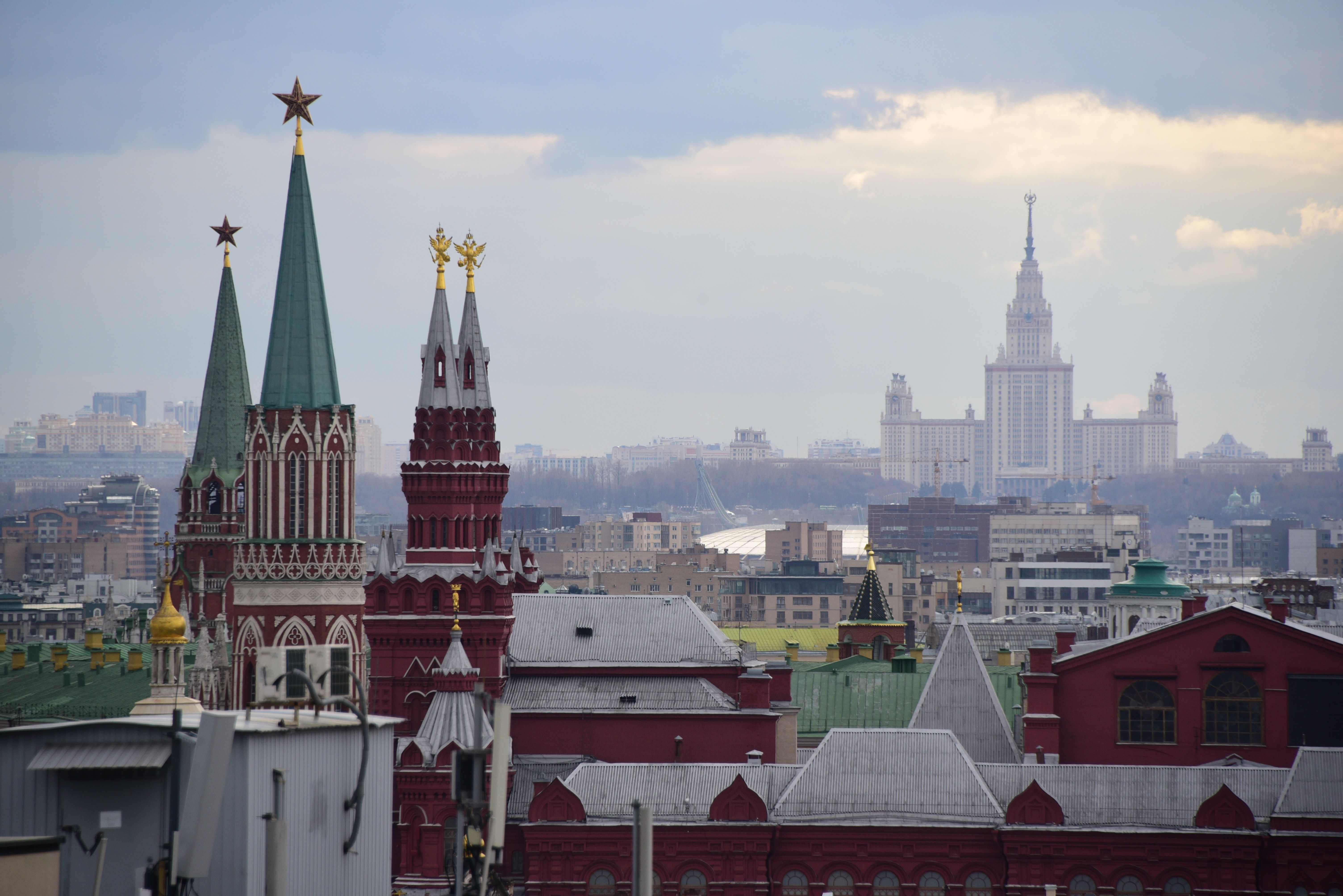 Москвичей ждет теплая погода в среду