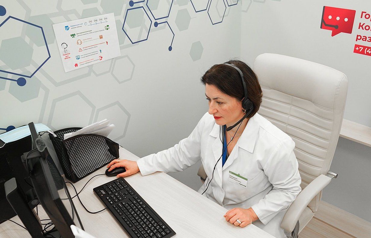Более 100 тыс онлайн-консультаций провели врачи в Москве для пациентов с COVID-19