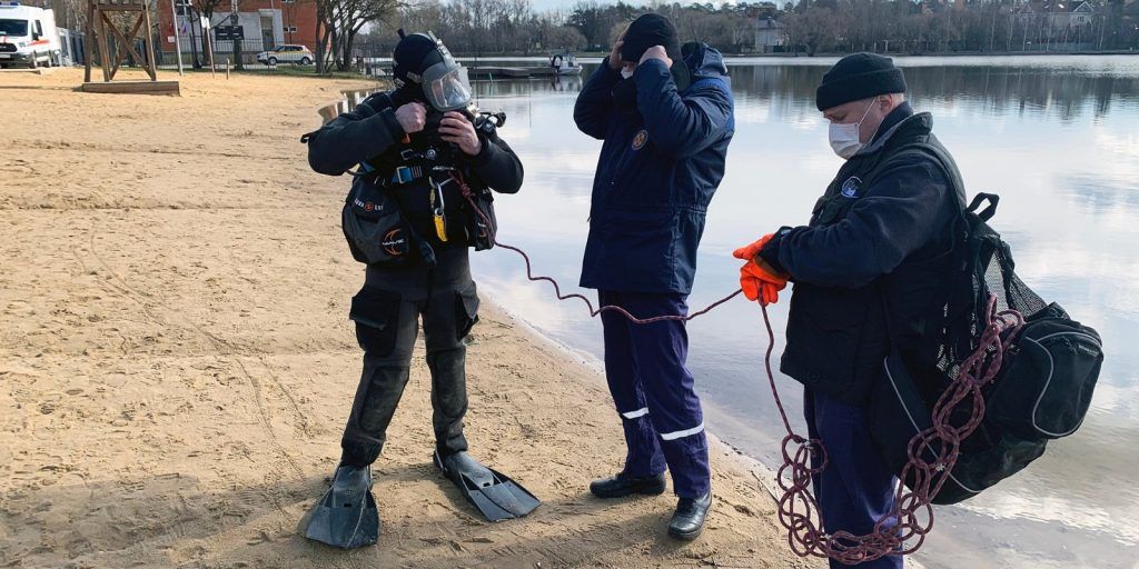 Водолазы обследовали все водоемы московских зон отдыха с купанием. Фото: пресс-служба ГОЧСиПБ