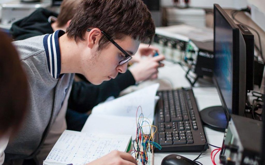 Сергунина: Учащиеся технопарка «Альтаир» завоевали 169 наград в апреле. Фото: сайт мэра Москвы