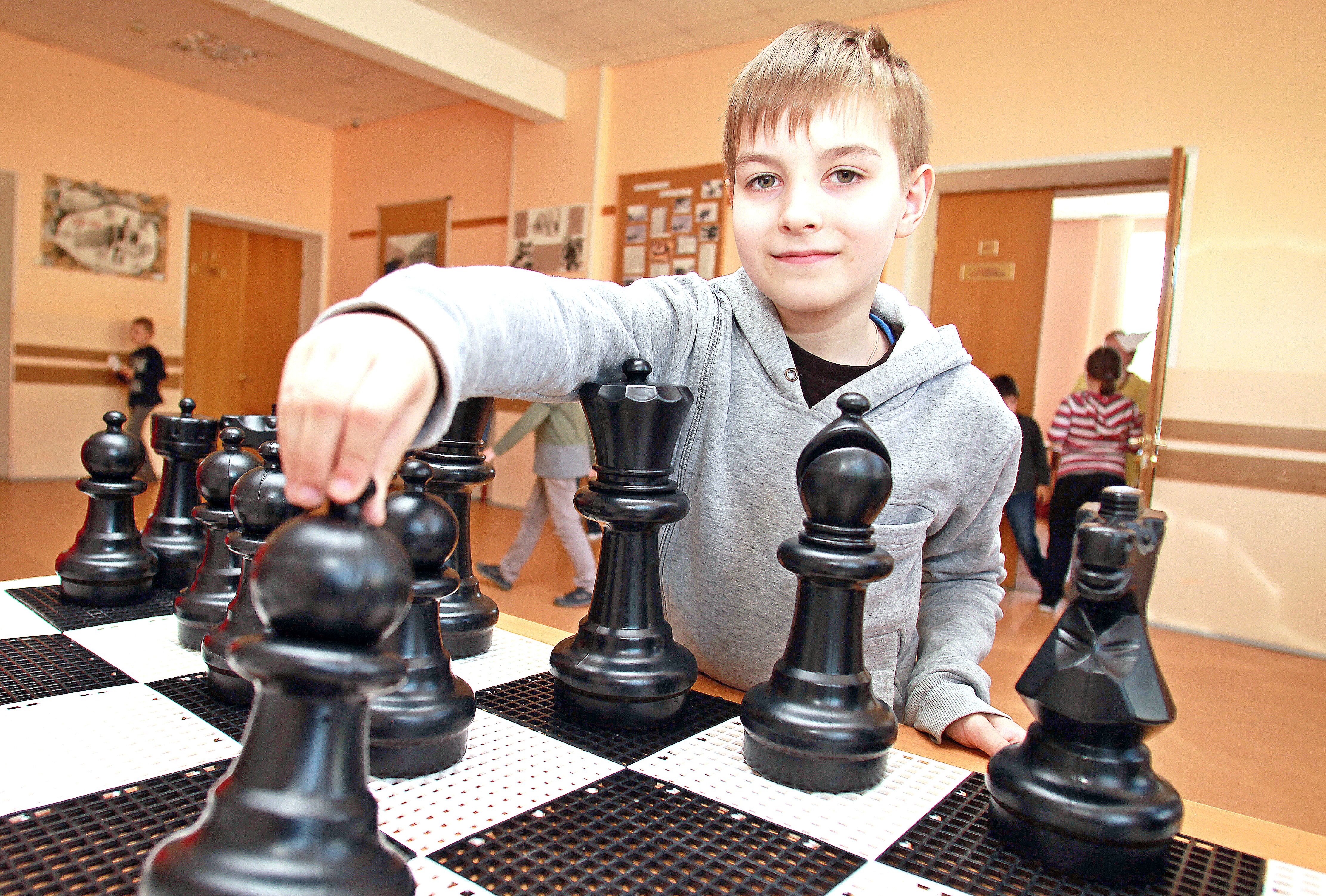 Москвичей пригласили на виртуальный турнир по шахматам для всей семьи