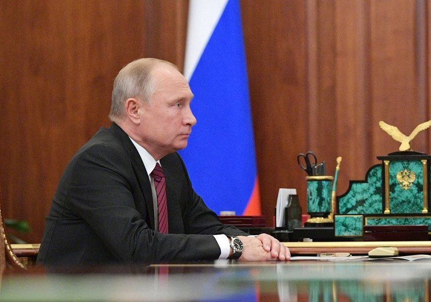 Владимир Путин проголосовал онлайн на выборах мэра Москвы