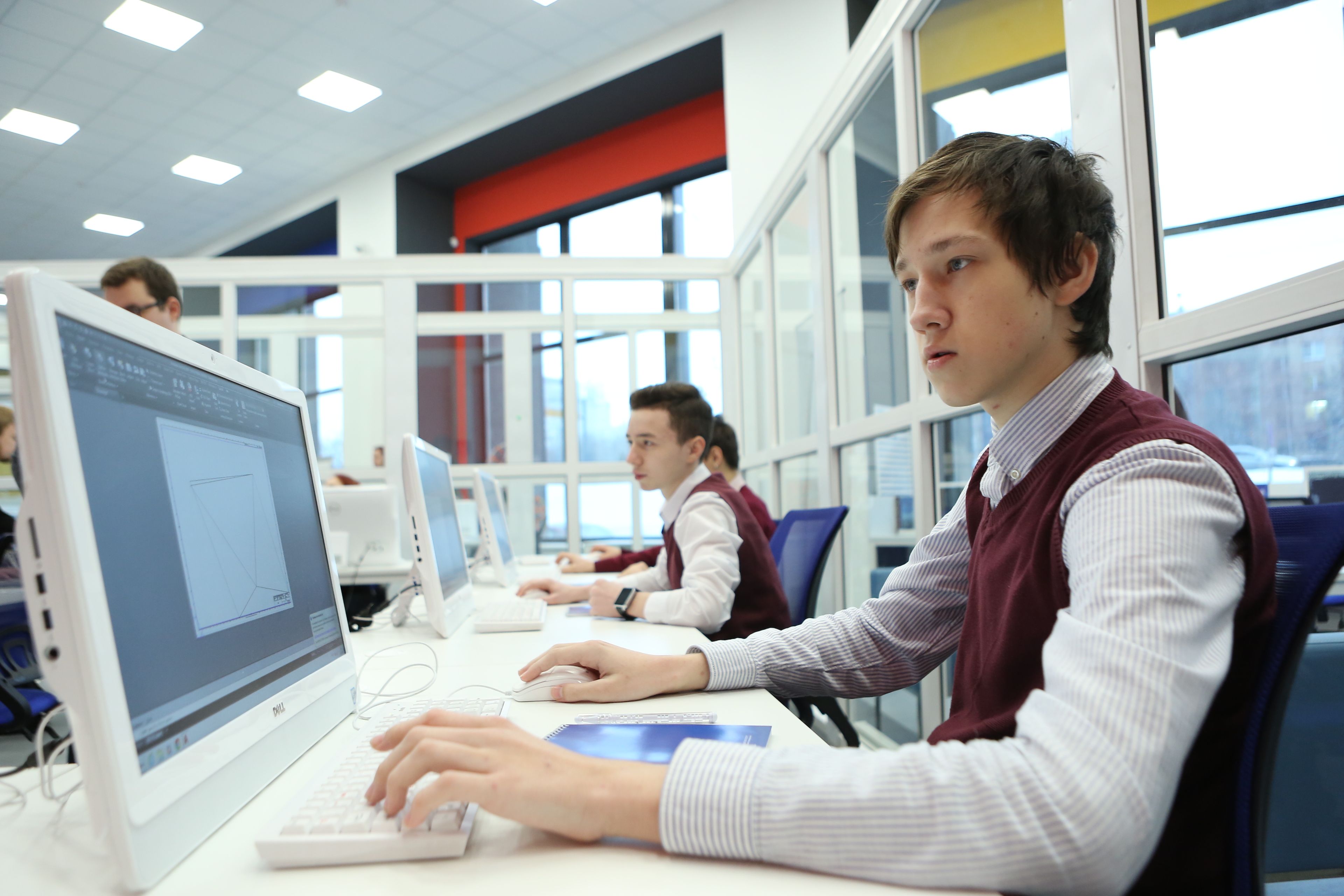 Проект «IT-класс в московской школе» открыл прием заявок