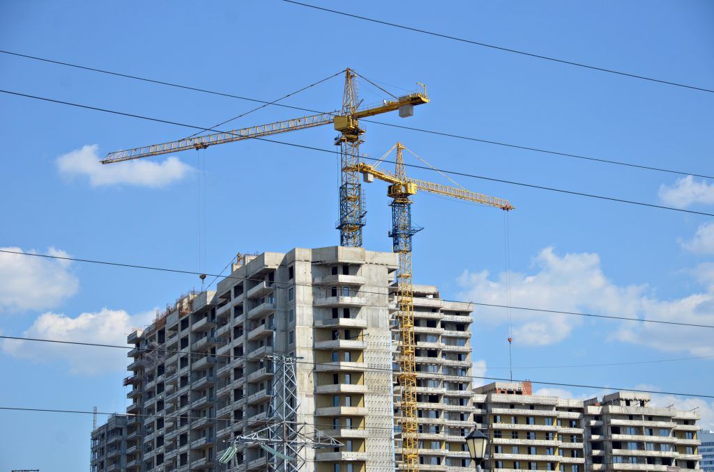 Две симметричные жилые башни построят в Москворечье-Сабурово. Фото: Анна Быкова Две симметричные жилые башни построят в Москворечье-Сабурово. Фото: Анна Быкова