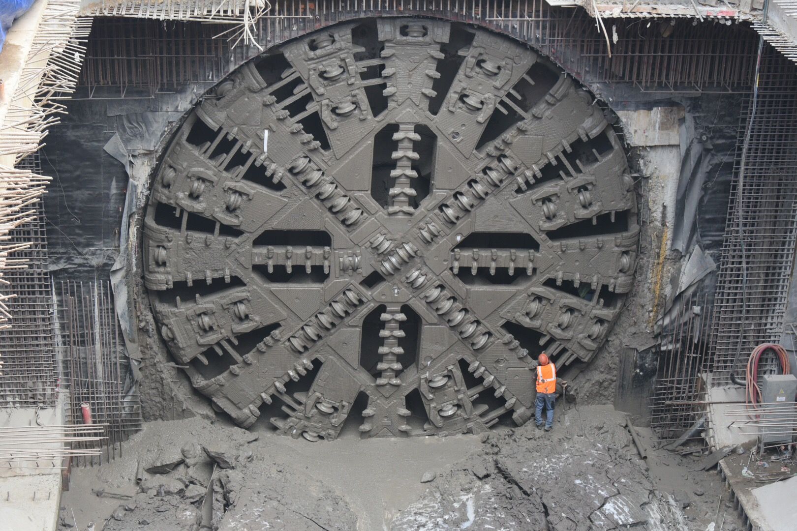 Москвичам рассказали о 22 щитах, прокладывающих новые тоннели метро