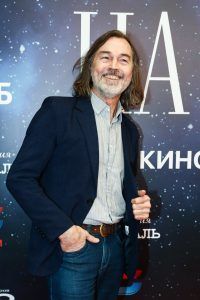 17 февраля 2020 года.Никас Сафронов на показе фильма «На Луне». Спустя месяц столица перешла на режим самоизоляции. Фото: Станислав Красильников/ТАСС