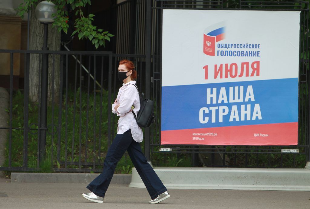 Санитарные нормы соблюдают на избирательных участках. Фото: Наталия Нечаева, «Вечерняя Москва»