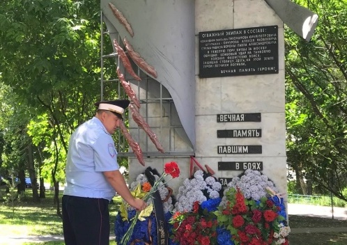 В День памяти и скорби сотрудники ГИБДД Южного округа столицы почтили память героев Великой Отечественной войны