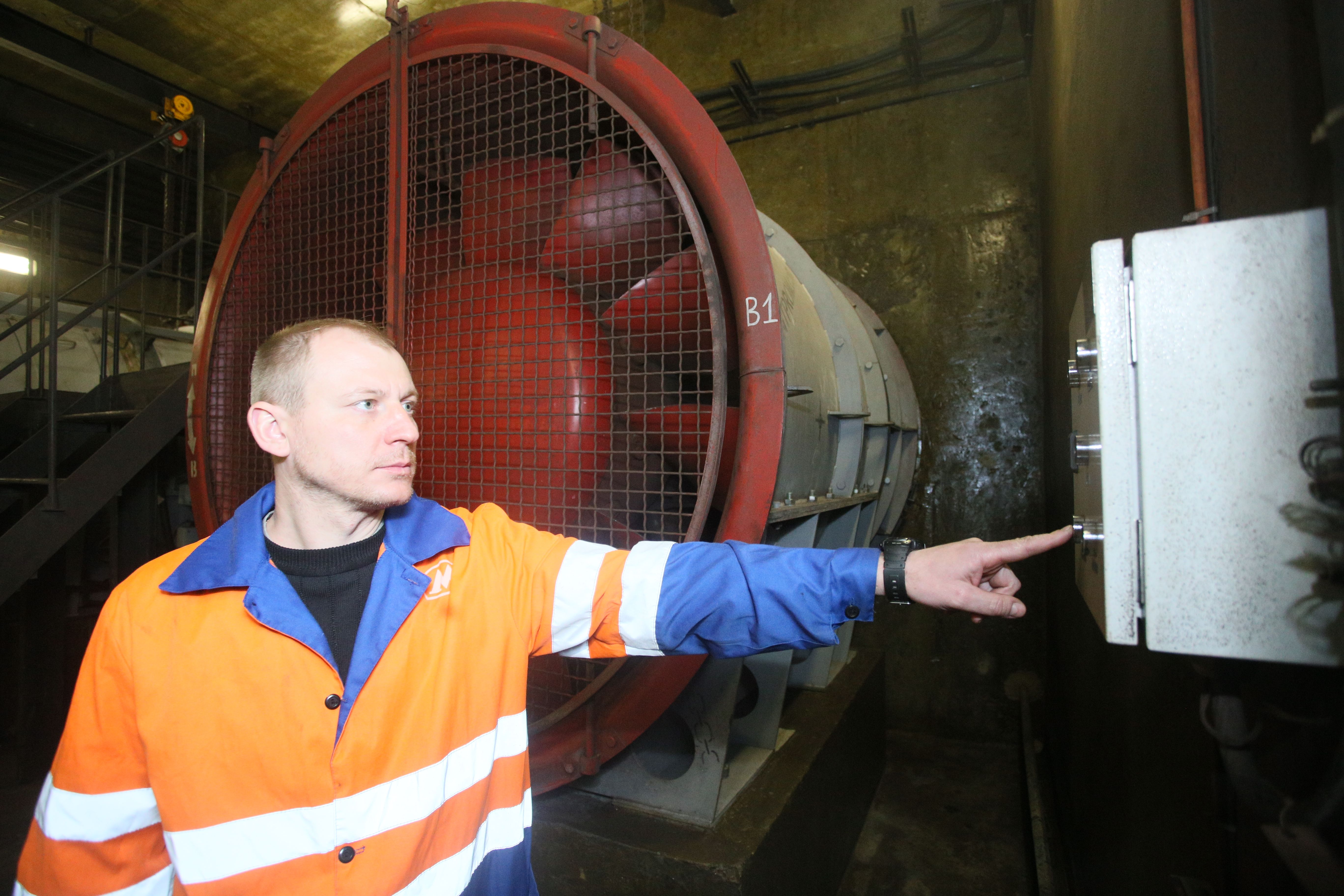 Почти 30 вентиляционных установок заменят в метро Москвы