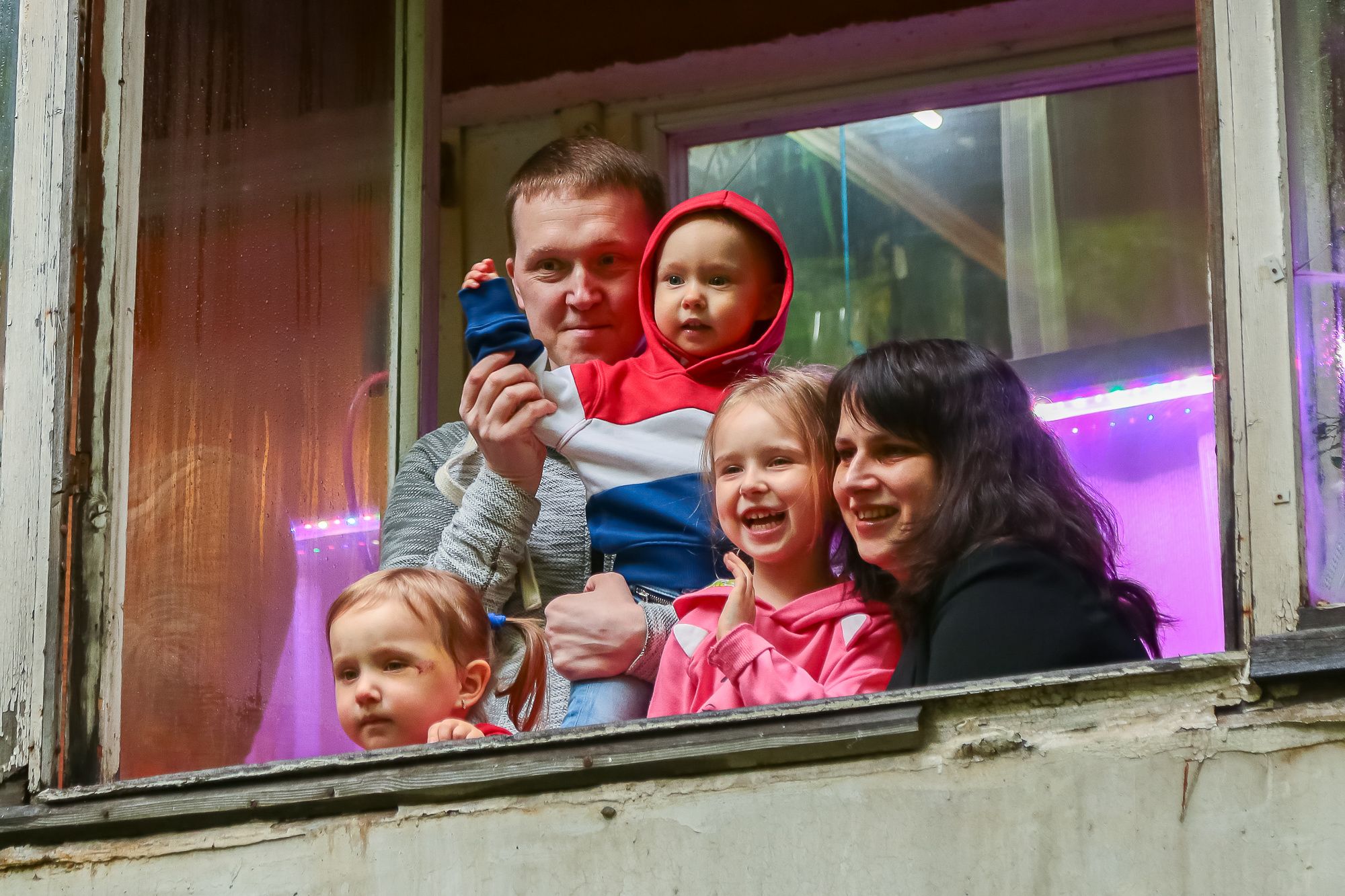 Московское управление МЧС поздравило многодетные семьи сотрудников с Днем защиты детей