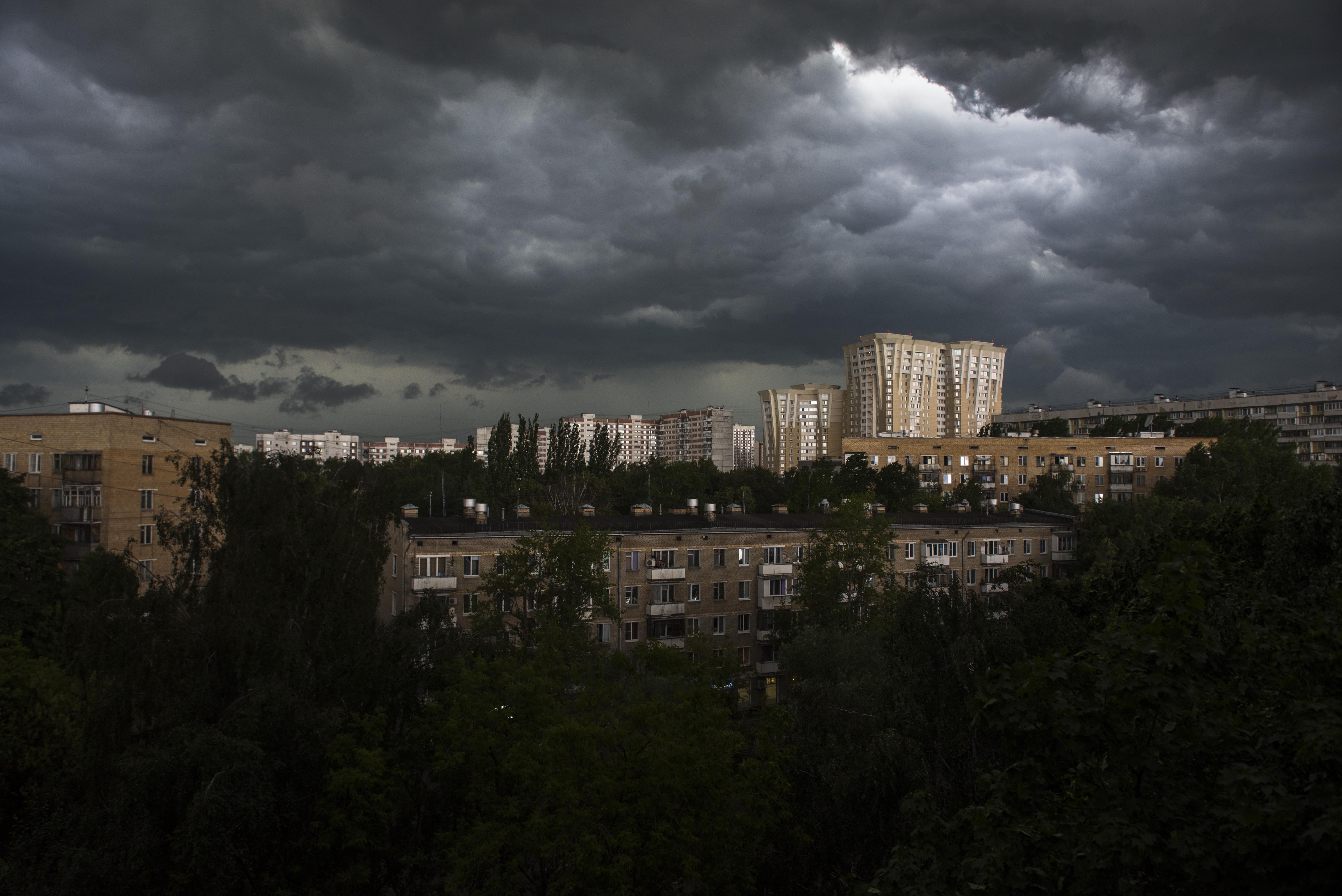 Москвичей предупредили о ливнях и грозах