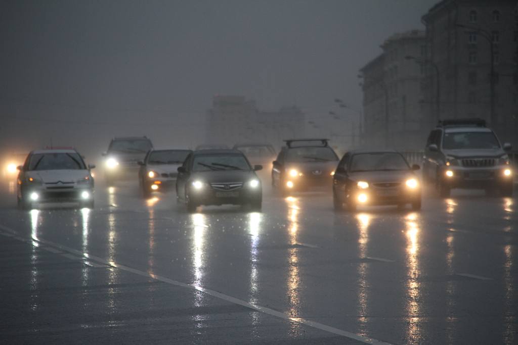 Москва встала в восьмибалльных пробках