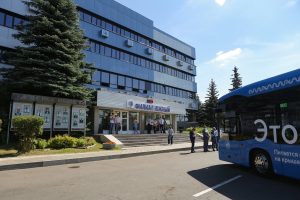 Заместитель мэра Москвы Максим Ликсутов рассказал, что столица закупит еще более тысячи электробусов. Фото: Агенство Городских Новостей «Москва»