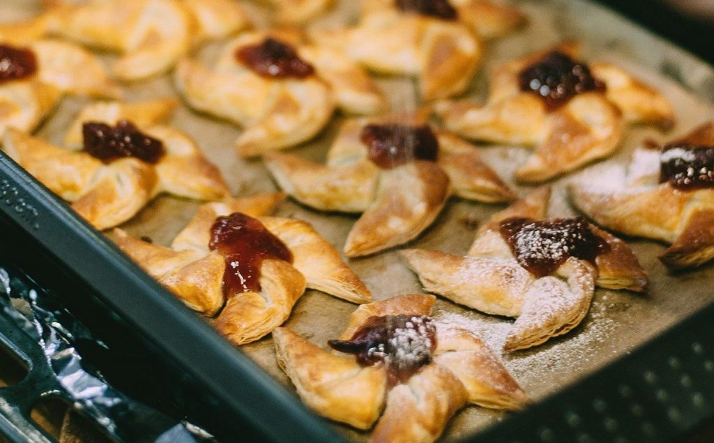 Кулинаров юга научили готовить «цветочное» печенье. Фото: сайт мэра Москвы