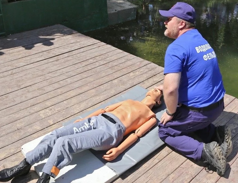 Московские школьники познакомились с работой водных спасателей