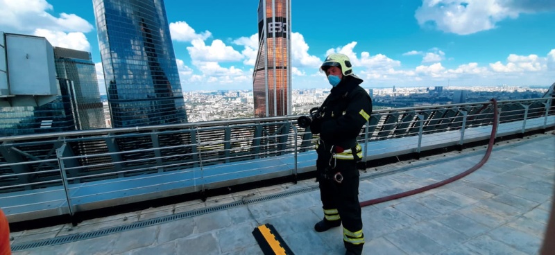 В столице состоялось опытное пожарно-тактическое учение на башне «Империя» делового центра «Москва-Сити»