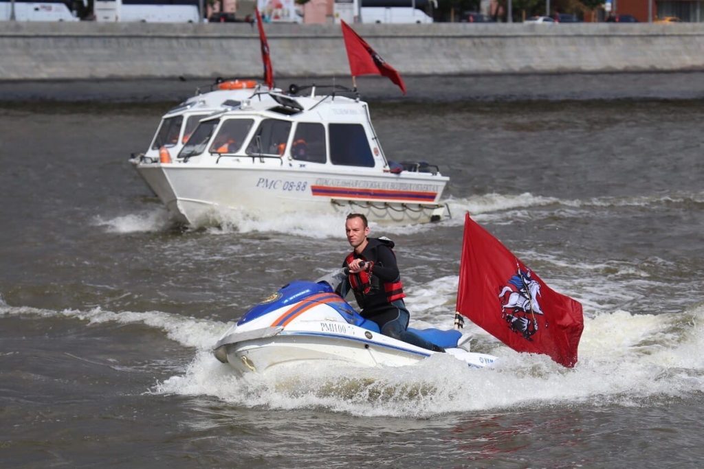 В Москве прошла совместная тренировка водных спасателей и специалистов Центральной оперативной таможни. Фото: пресс-служба ГОЧСиПБВ Москве прошла совместная тренировка водных спасателей и специалистов Центральной оперативной таможни. Фото: пресс-служба ГОЧСиПБ