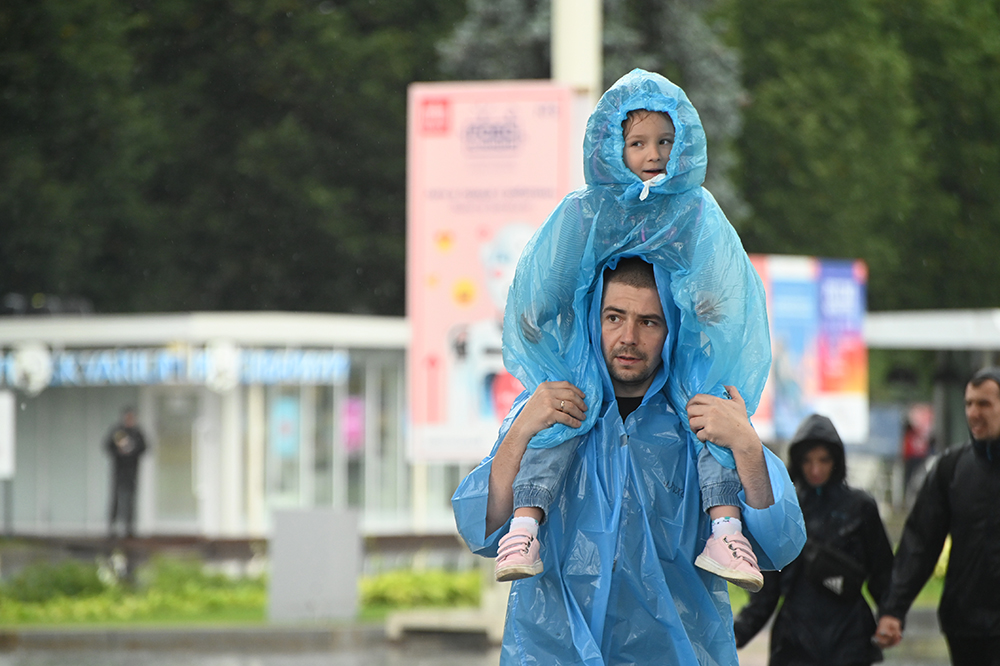 Более половины сентябрьской нормы дождей обрушится на Москву за неделю