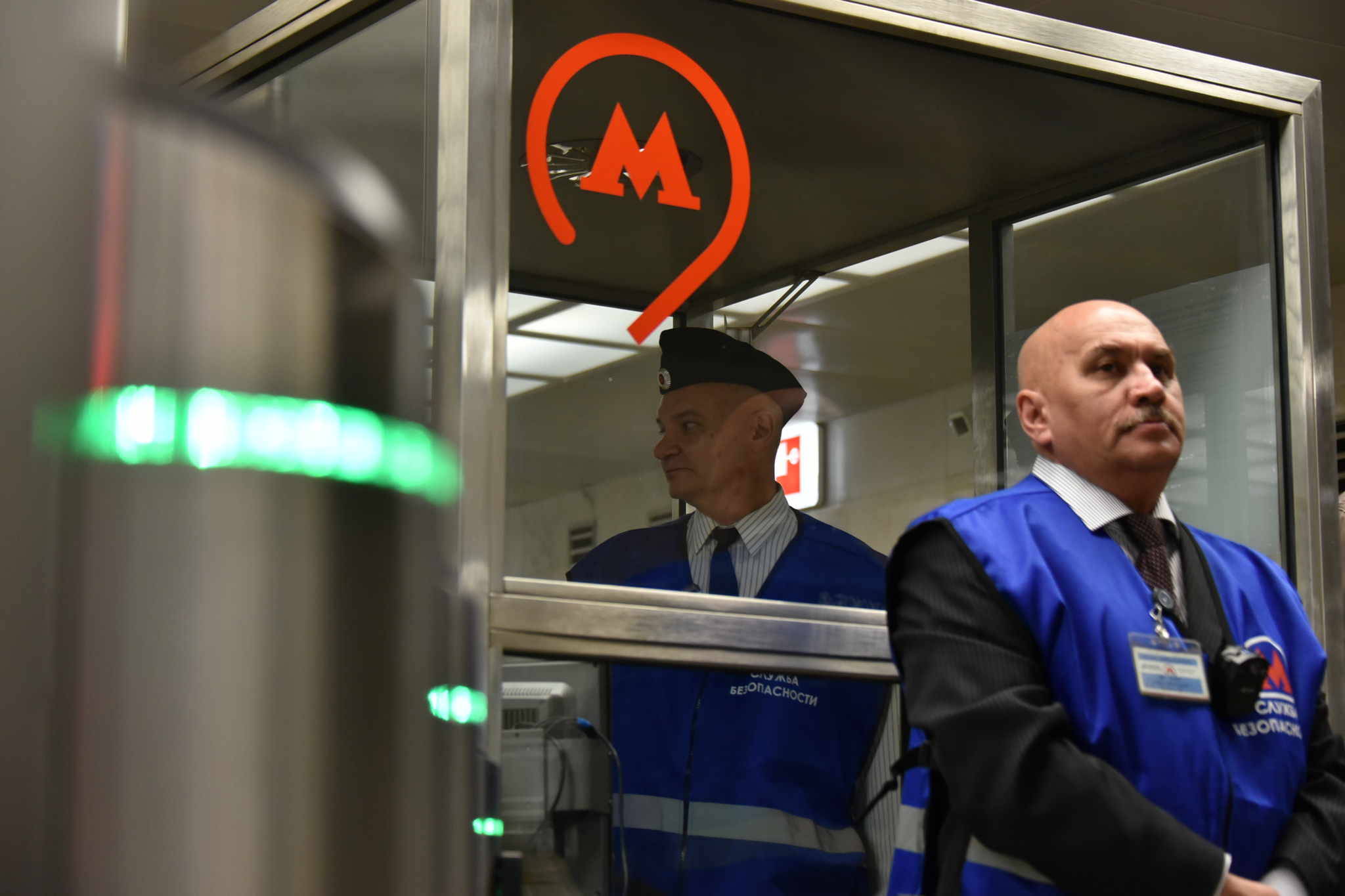 Москвичам начали сканировать лица для оплаты проезда в метро