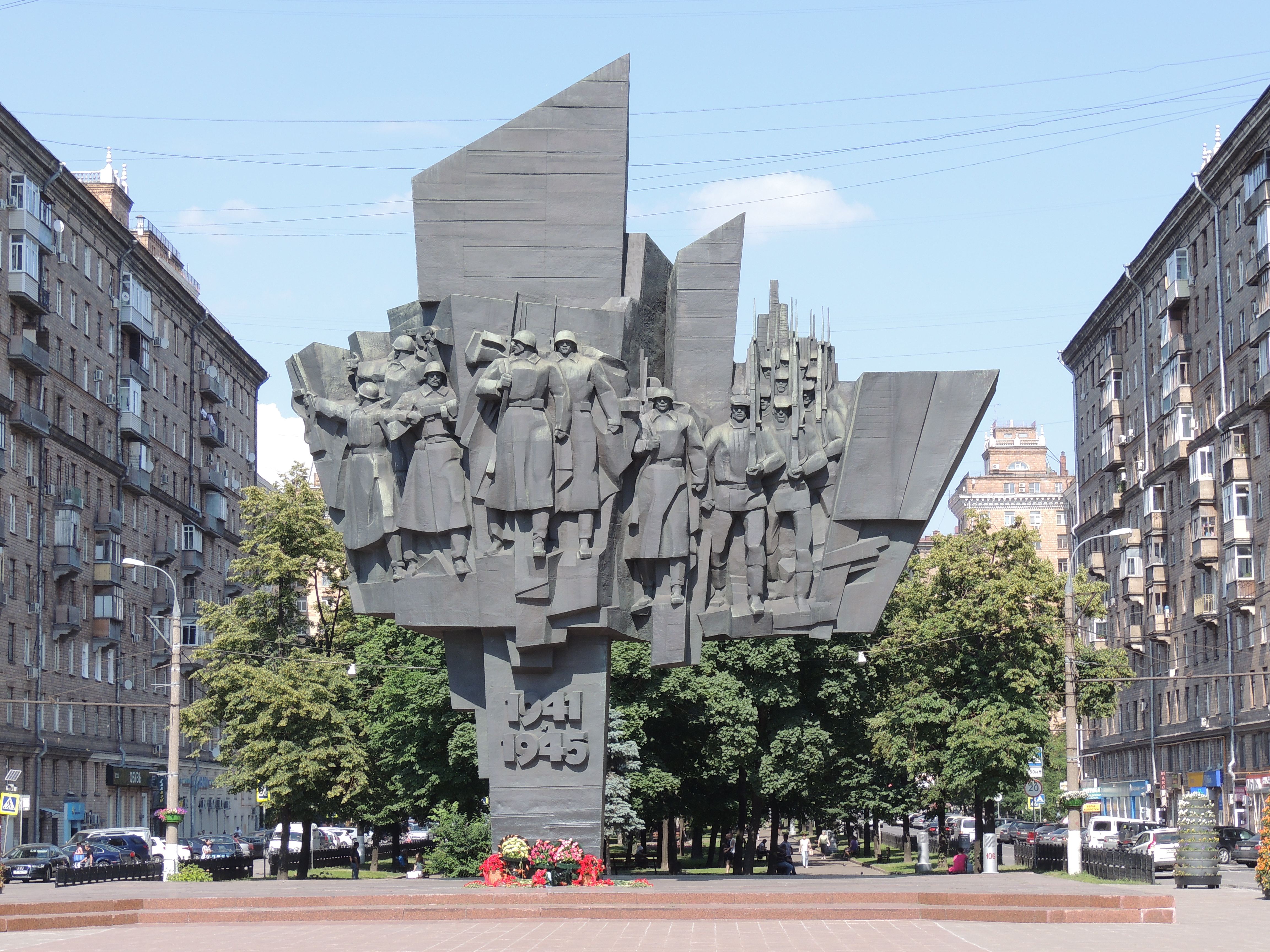Стелла «Пролетарцам, ушедшим на фронт» была открыта 6 мая 1980 года к 35-й годовщине Победы в Великой Отечественной войне. Фото: memory-map.1sept.ru