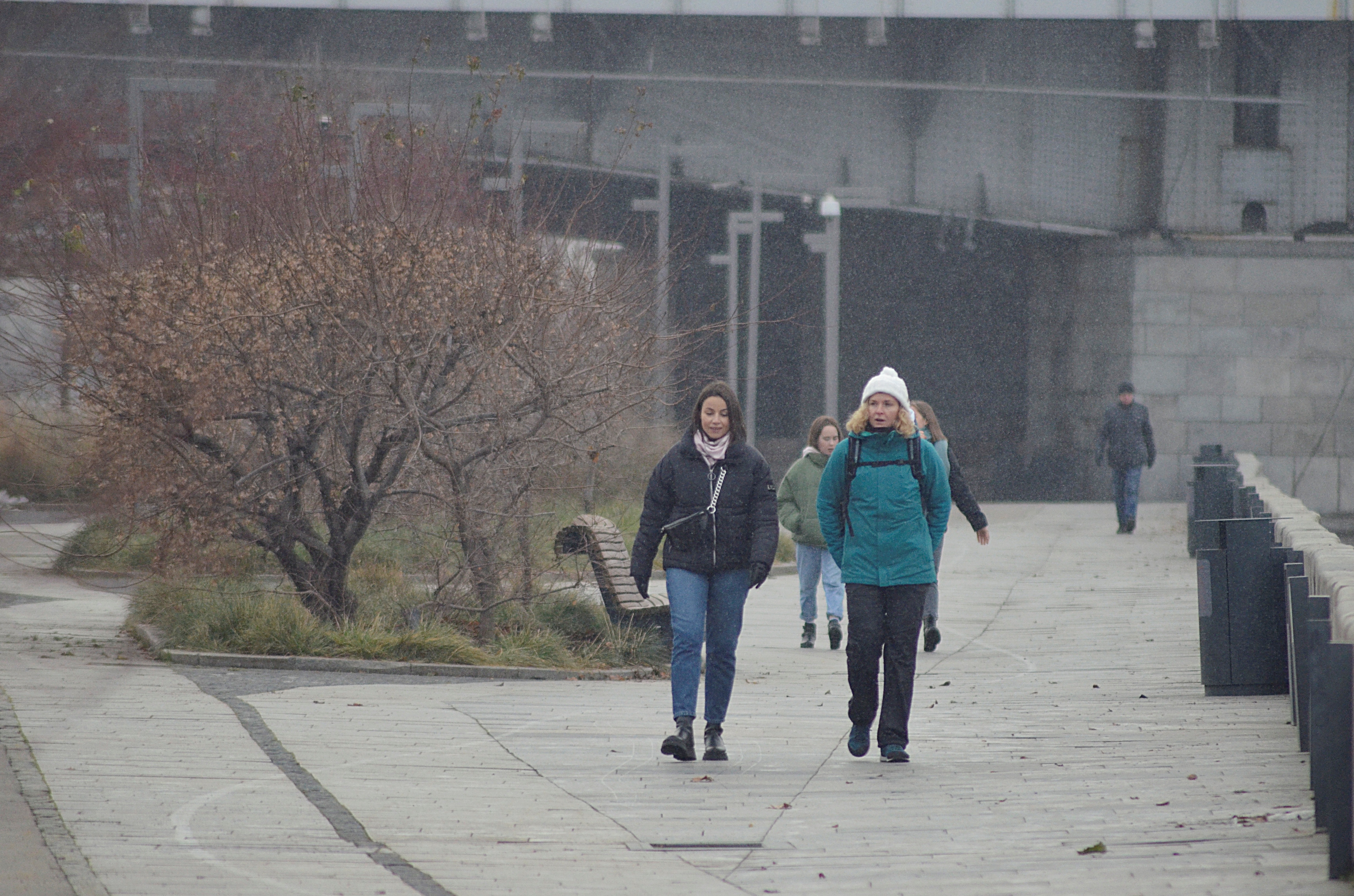 Столица в воскресенье будет находиться в теплом секторе циклона. Фото: Анна Быкова