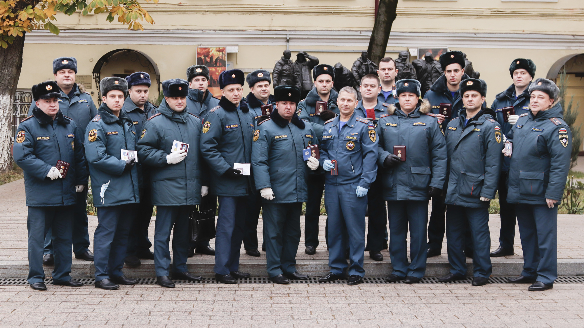 Столичные пожарные награждены Знаком Губернатора Рязанской области за ликвидацию последствий пожара под Рязанью