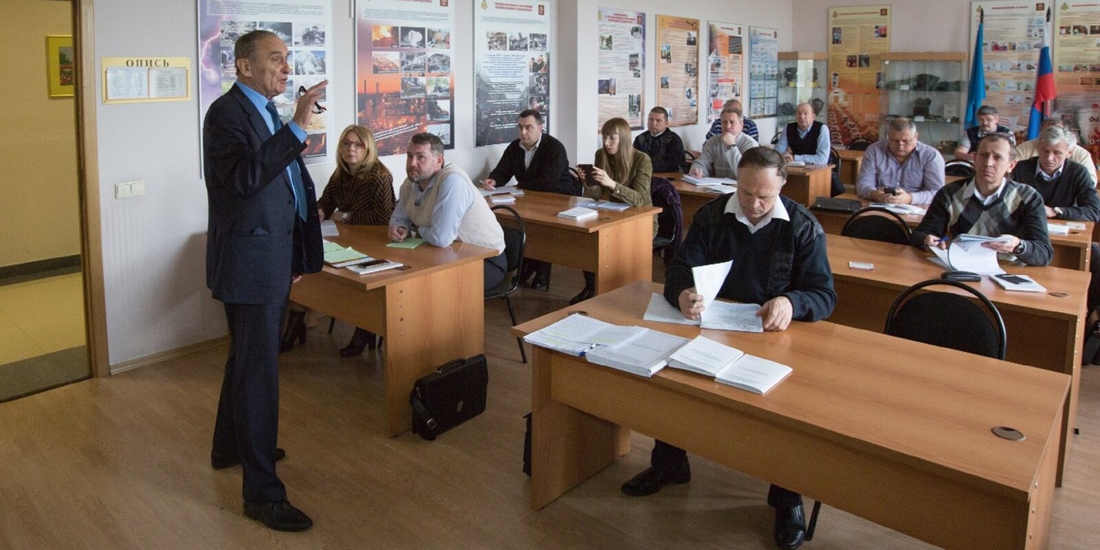 В Учебно-методическом центре определили лучшего преподавателя. Фото: пресс-служба ГОЧСиПБ