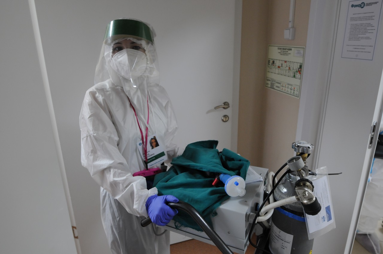 Еще 7,3 тысячи случаев коронавируса подтвердили в Москве