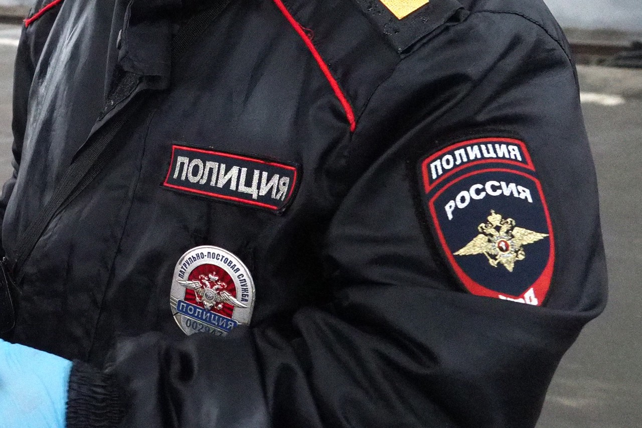 Полицейский спас жизнь пытавшемуся покончить с собой мужчине в центре Москвы