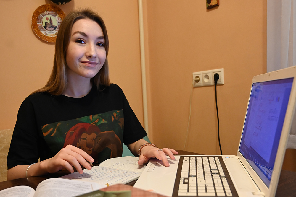 Для московских выпускников запустили цикл образовательных программ