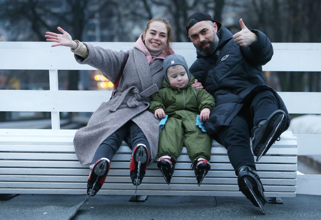 Жители юга приняли участие в зимней эстафете на льду. Фото: Наталия Нечаева «Вечерняя Москва»
