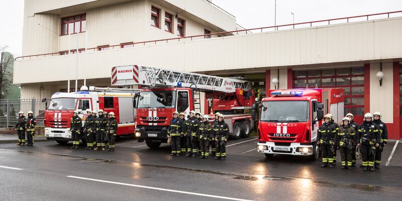 Пожарные страны отмечают профессиональный праздник