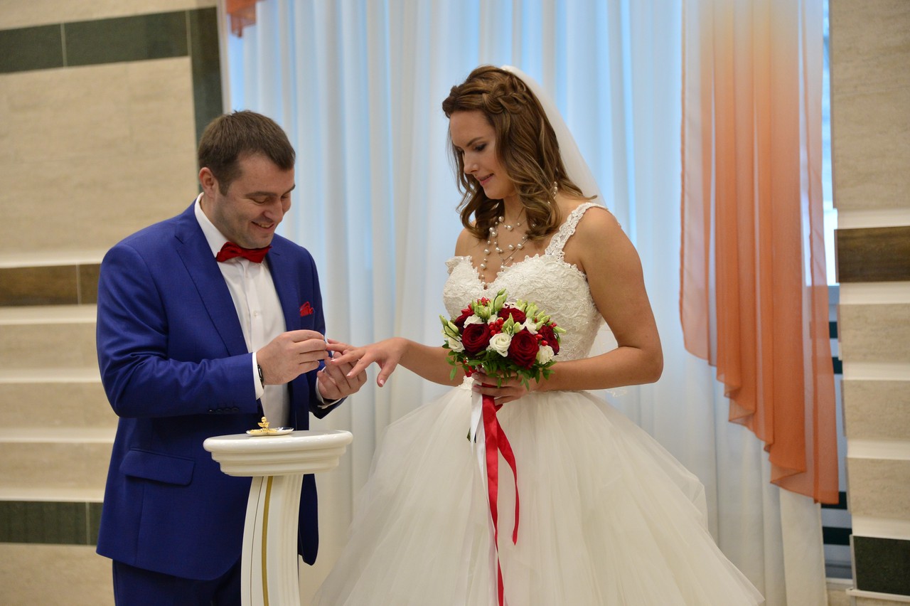 Москвичам доступно более 30 площадок для выездной регистрации брака