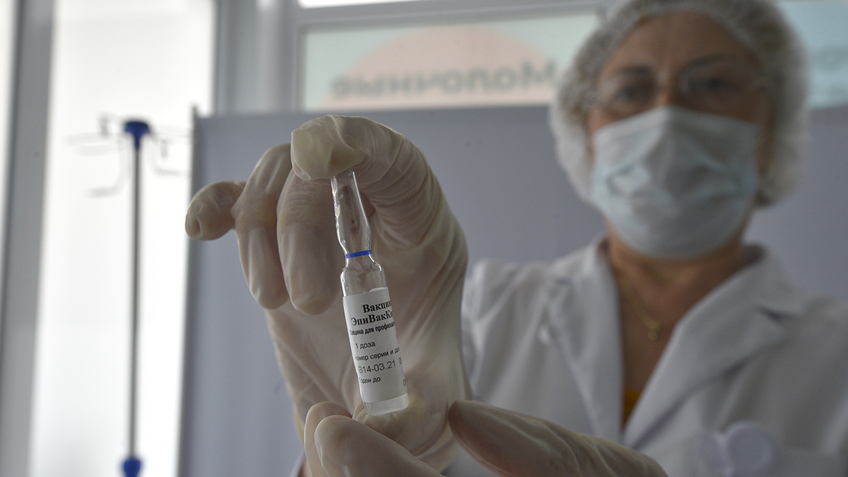 Новая интерназальная вакцина от коронавируса появится в столице