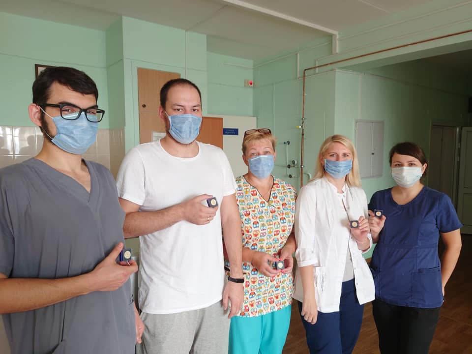 Более 200 сотрудников Павловской больницы получили нагрудные знаки