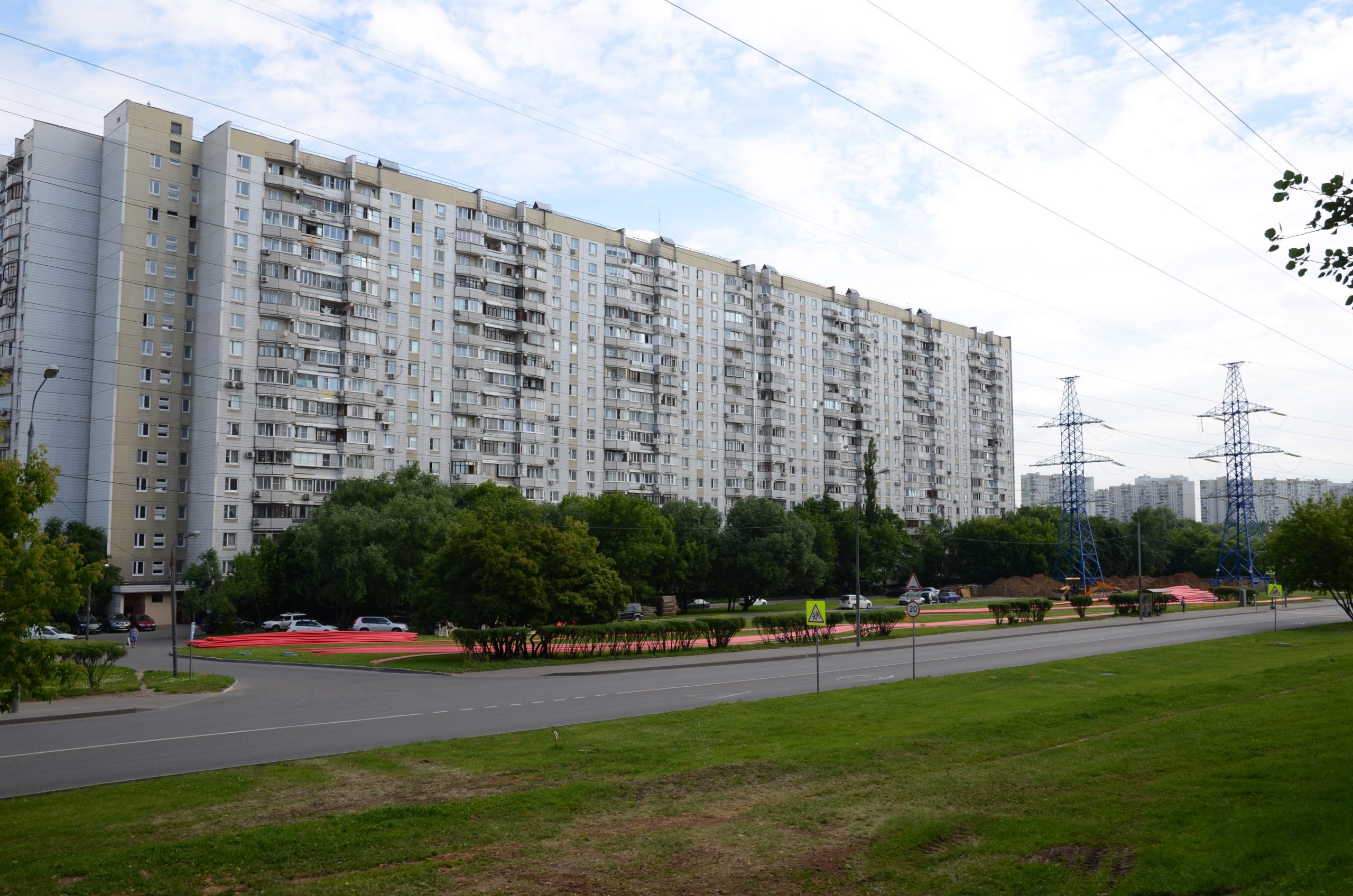 Участки Кантемировской улицы перекроют на девять месяцев. Фото: Анна Быкова