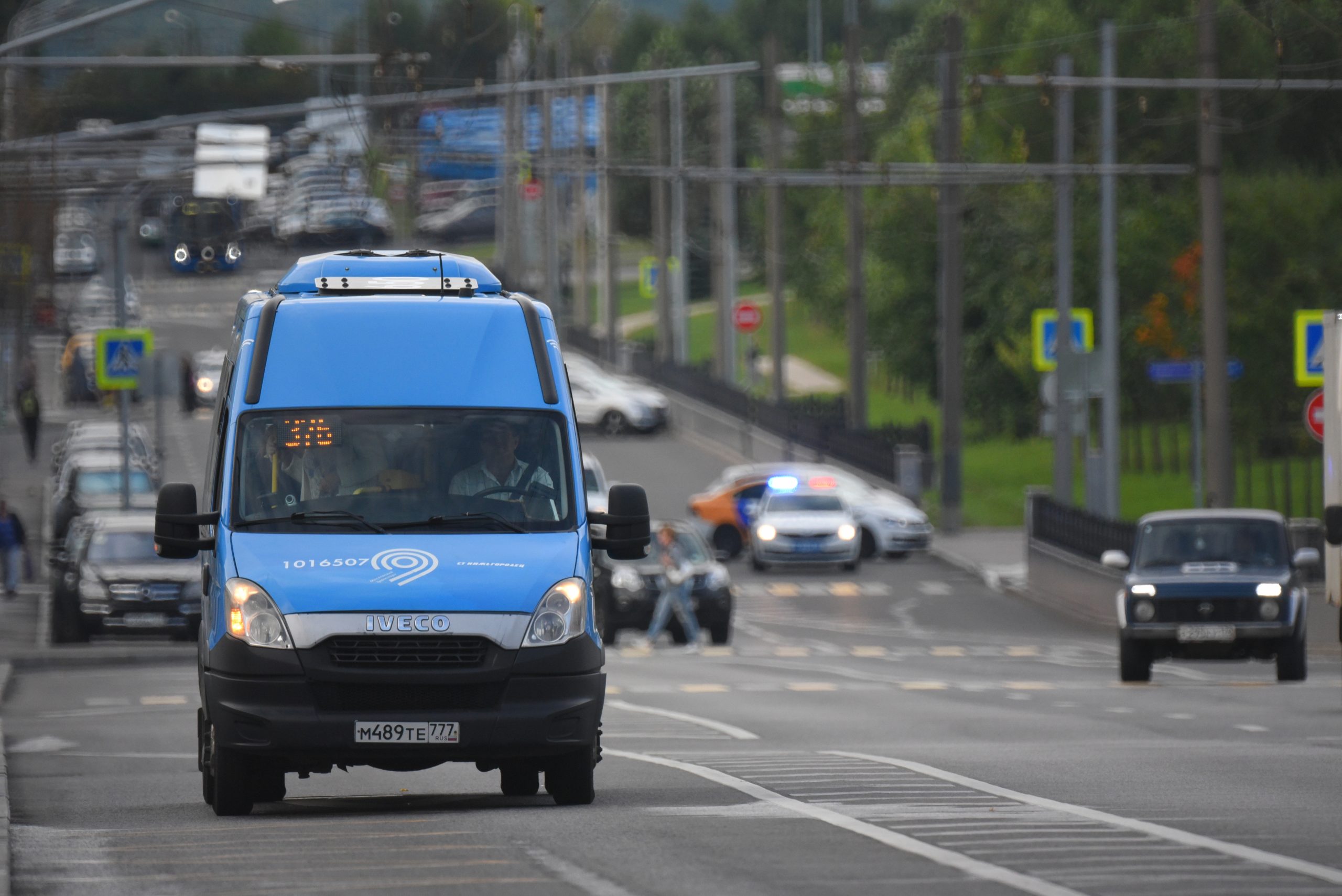 Два автобусных маршрута на юге Москвы начнут обслужат коммерческие перевозчики