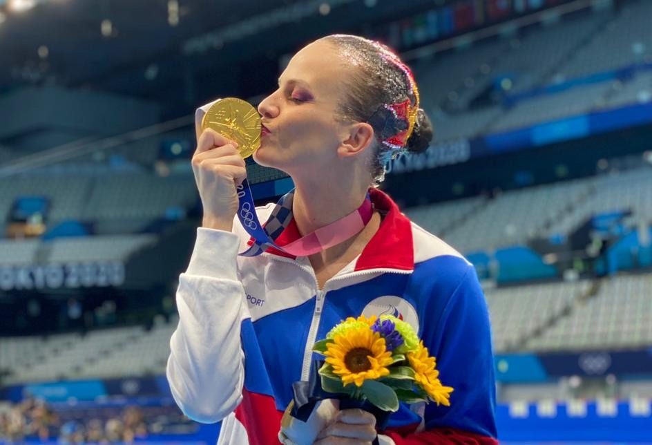 Воспитанница Олимпийского центра синхронного плавания получила золото на играх в Токио