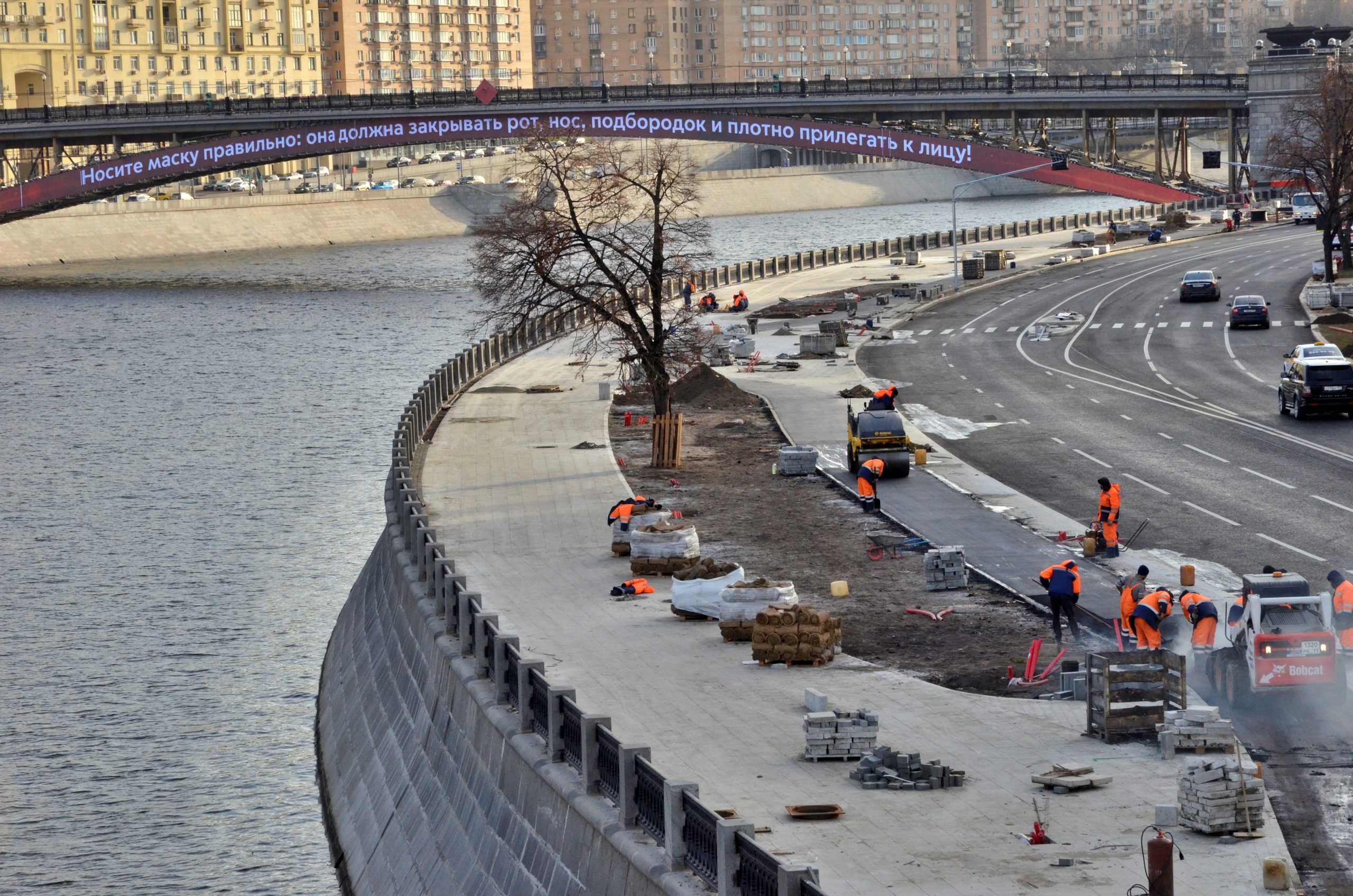 Свыше 28 миллионов квадратных метров асфальта заменили в Москве за год