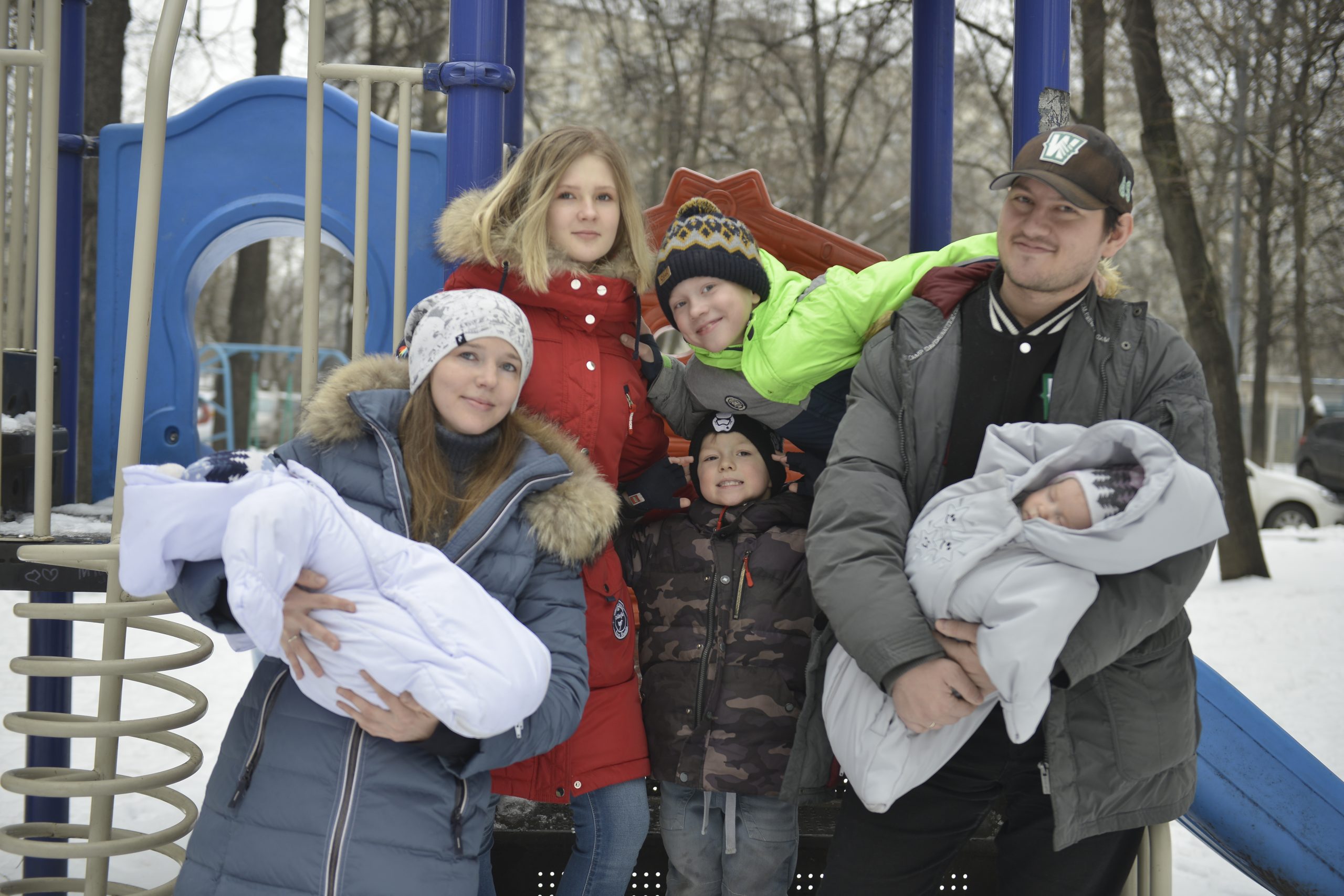 Теперь и второй родитель из многодетной семьи имеет право бесплатно перемещаться по столице в общественном транспорте