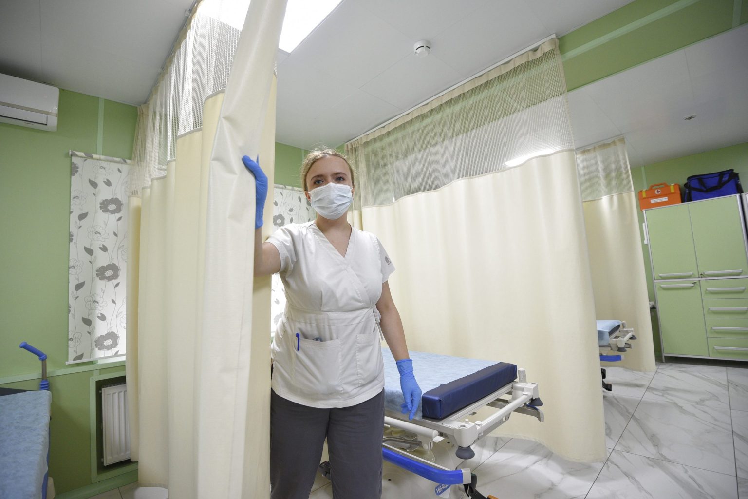 Медики за сутки установили по стране 67 809 случаев заражения коронавирусом
