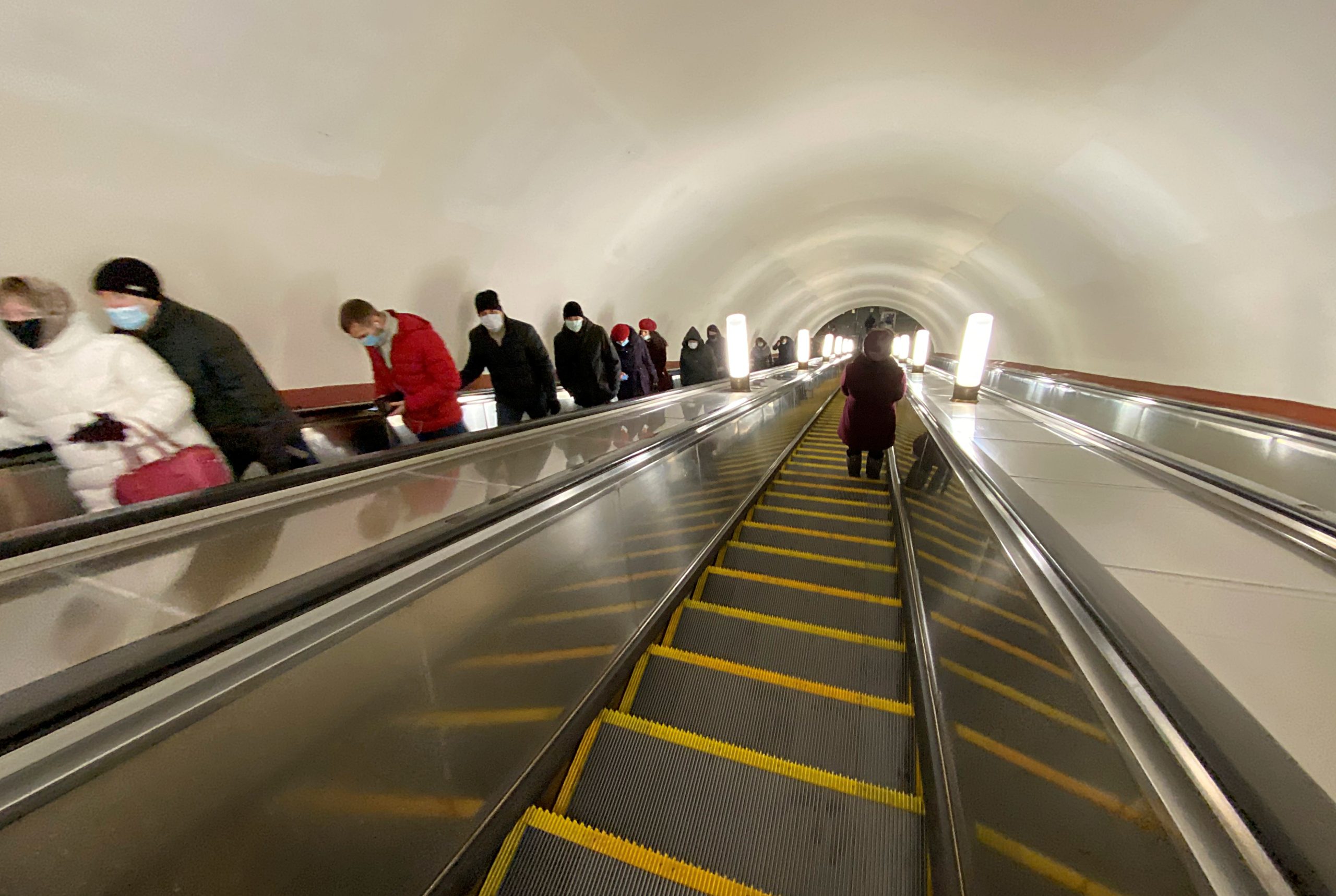 В метро отремонтировали 143 эскалатора. Фото: Анна Быкова