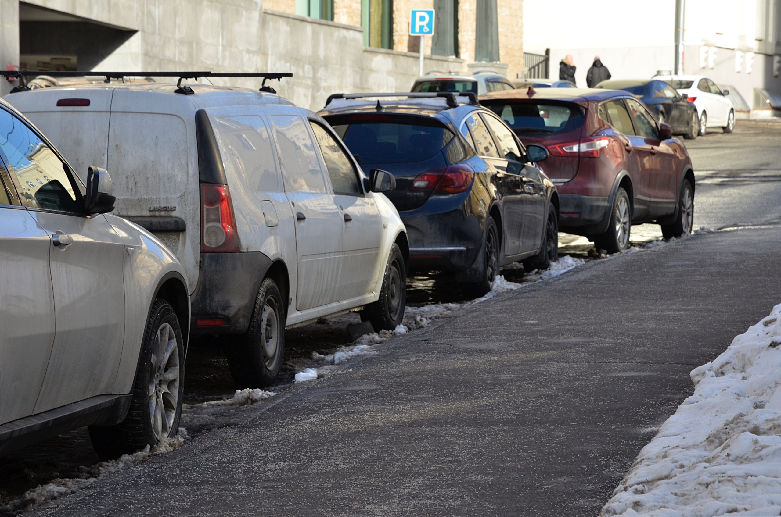 Уже 40 парковок со шлагбаумом функционируют в Москве