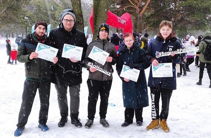 Команда Молодежной палаты поучаствовала в забеге «За наших!»