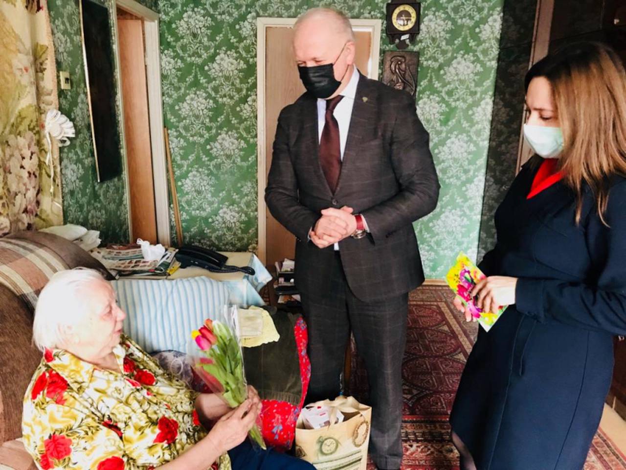 Члены Общественного совета при УВД по ЮАО приняли участие во Всероссийской ежегодной акции МВД России «8 Марта — в каждый Дом»