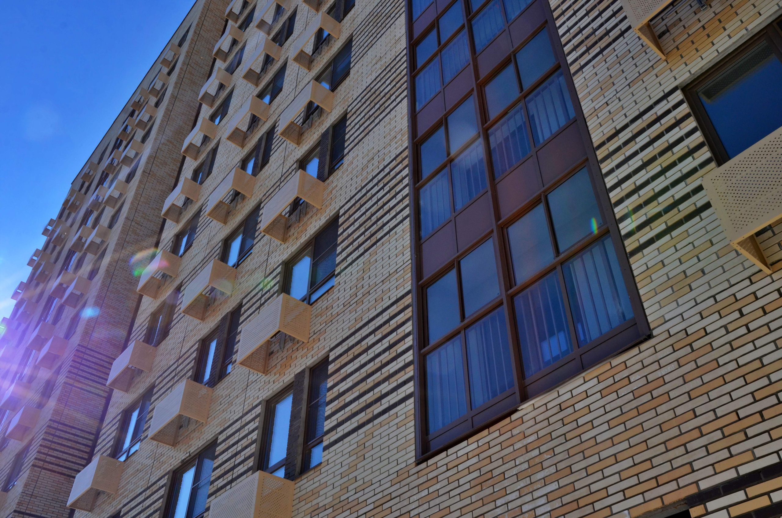 Пластичные фасады с отделкой из керамического кирпича украсят дома на Нагатинской улице