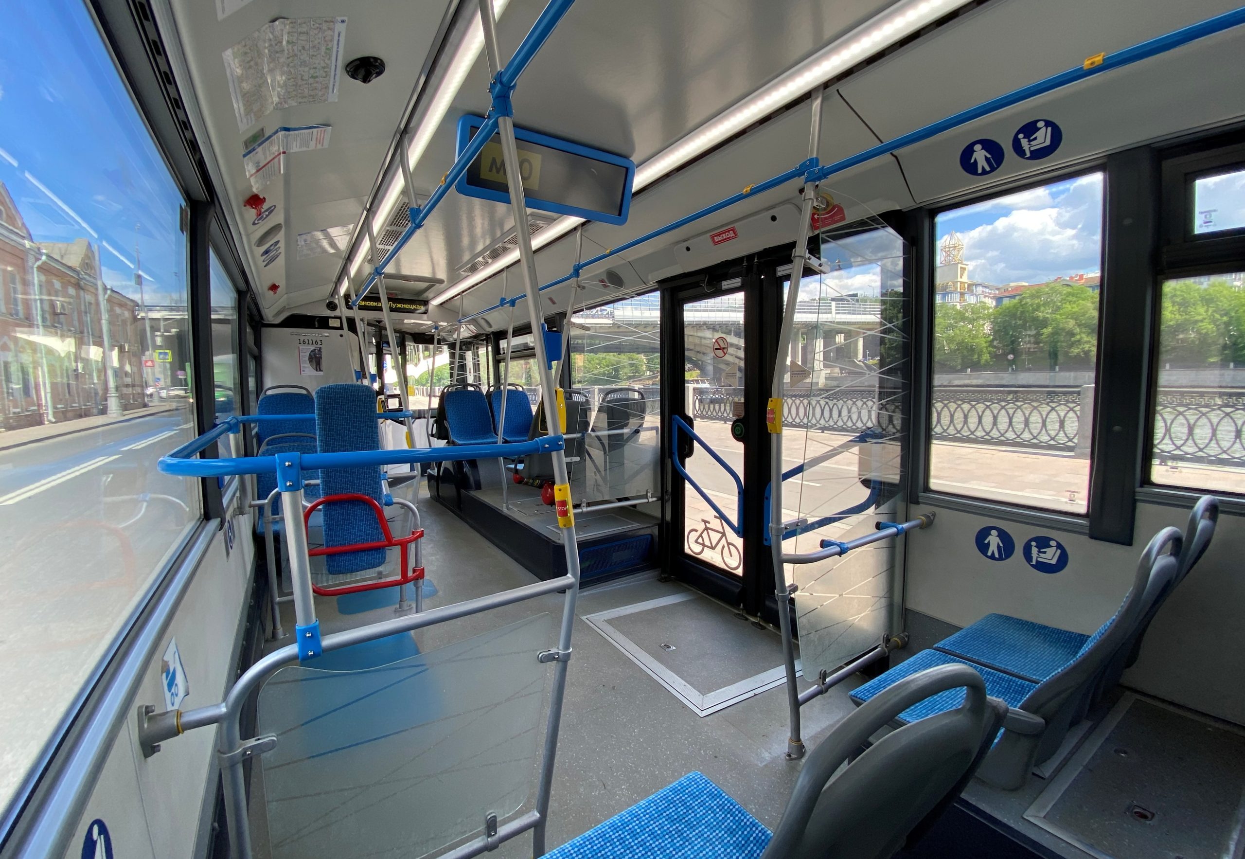 Бесплатные автобусы перевезли порядка 180 тысяч пассажиров в пасхальные праздники
